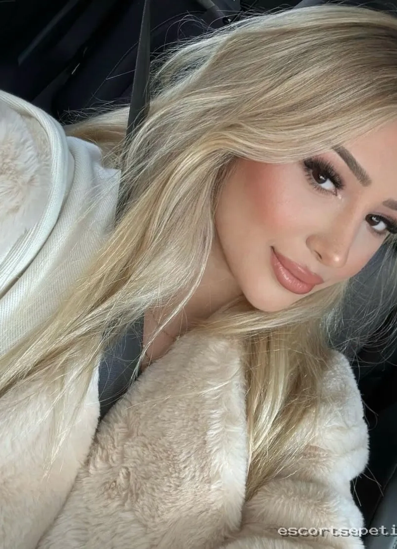 Tuzla Mimar Sinan Escort Bayan 23